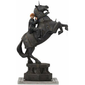 Figurka Iron Studios Harry Potter - Ron Weasley at the Wizard Chess Deluxe Art Scale, 1/10 - 087029